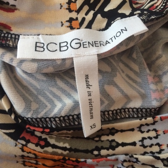 BCBGeneration Short Sleeve Dress - Picture 5 of 6